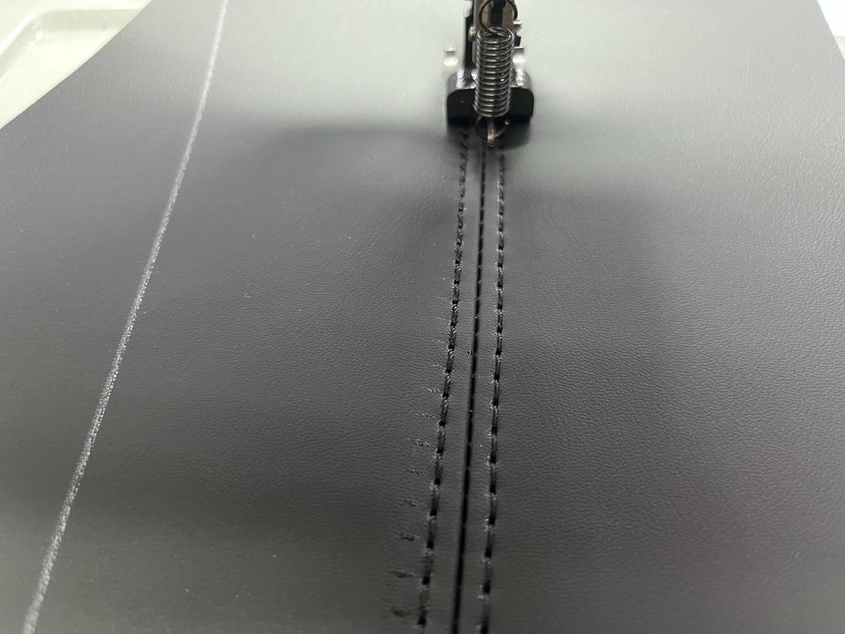 Maquina de costura triplo arrasto de 2 agulhas