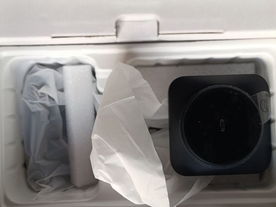 Бездротовий зарядний пристрій ESR Qi2 3-in-1 Wireless Charging Set,  для одночасного заряджання трьох пристроїв Apple