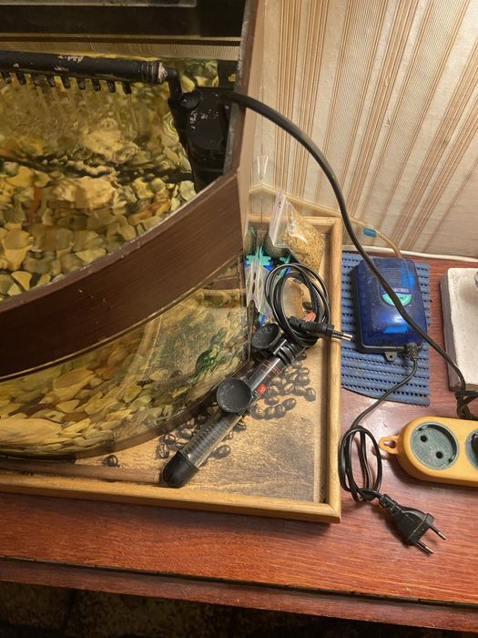 Продам аквариум на 30 литров