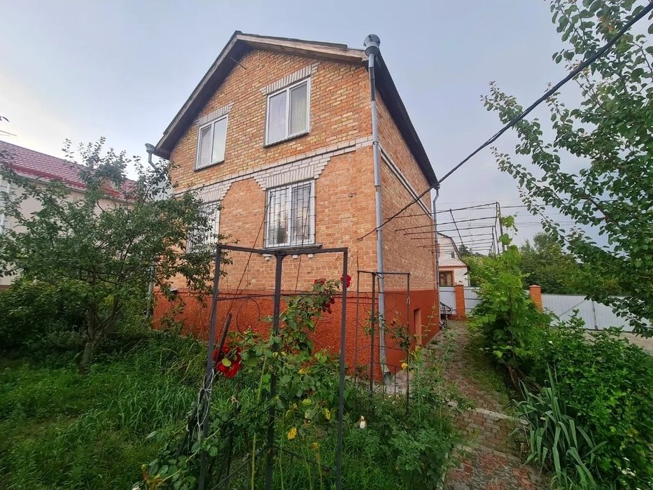 Продам дачу в Миколаївці Бучанського району  Житомирській трасі 28 кілометрів