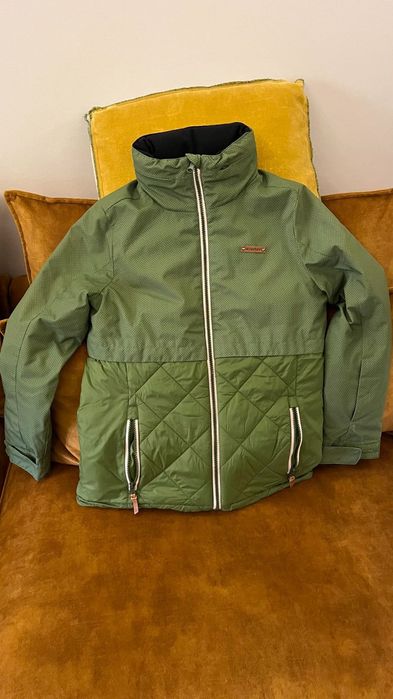 Casaco e Jardineiras  ski/snowboard criança 10-12 anos. Como novas!