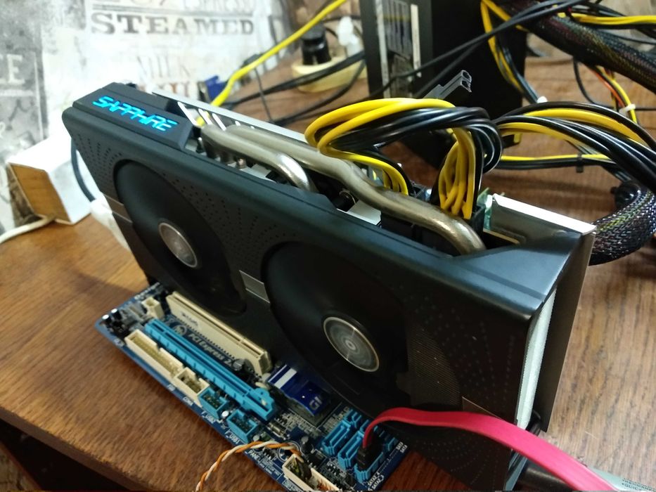 Блок питания Chieftec GPS-550A8,  APFC, 12cm кулер