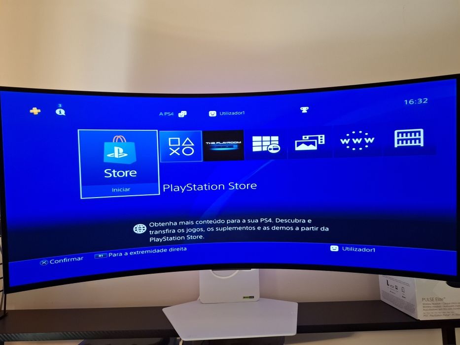 Playstation 4 PRO (1 TB)