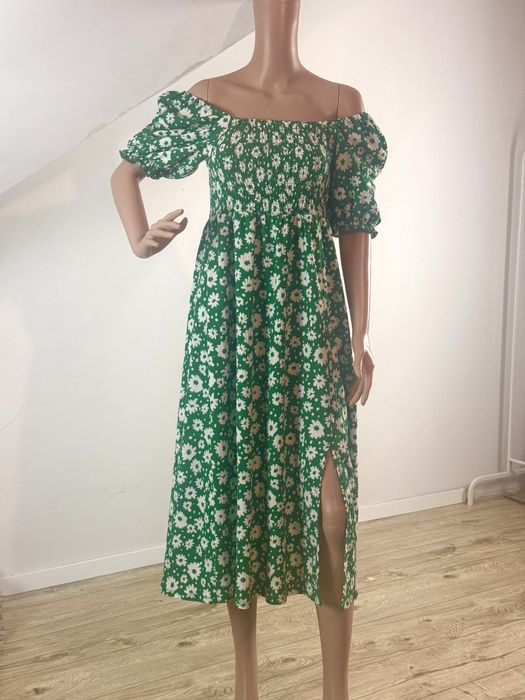 Sukienka hiszpanka z rozporkiem z przodu / bufiaste rekawy