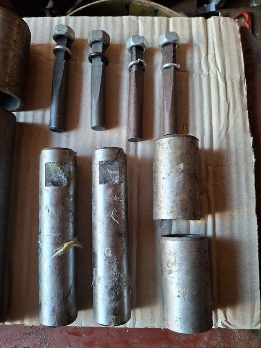 Пальці вушка Зіл 4331(Зил 4331)задньої та передньої ресори,втулки(срср