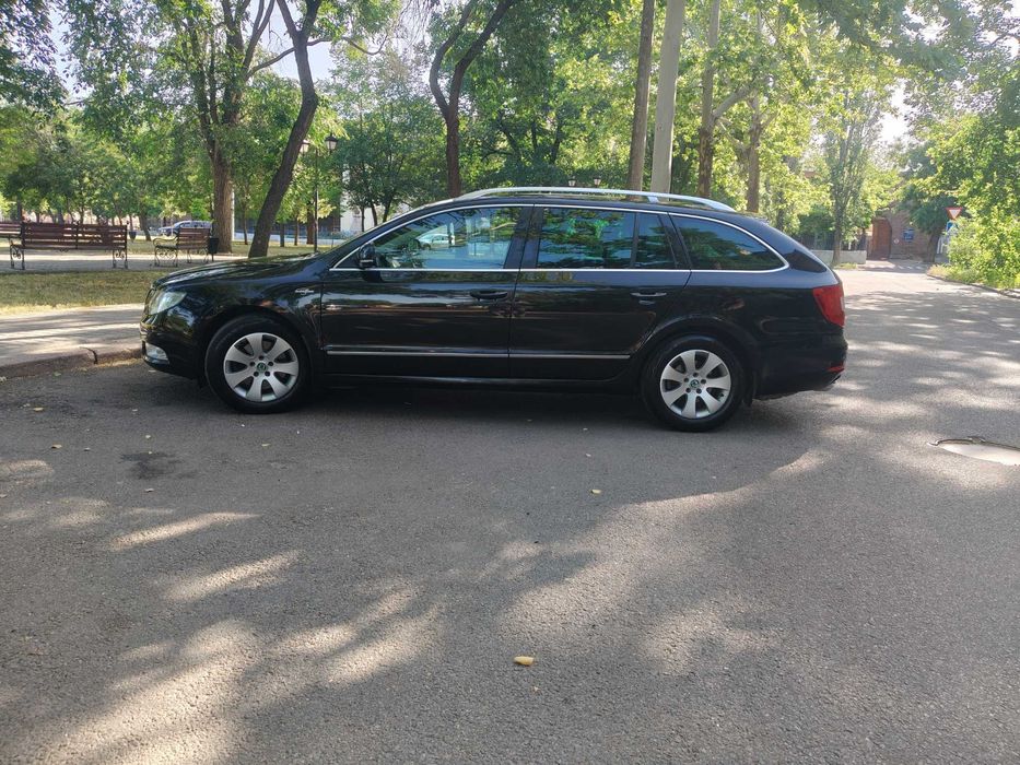 продаю  skoda superb в максимальній комплектації