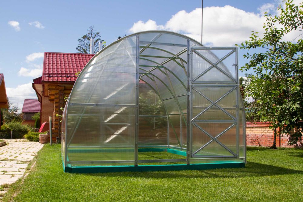 Szklarnia od 3x4 do 3x12 z poliwęglanu | 180 kg/m² | 10 lat gwarancji