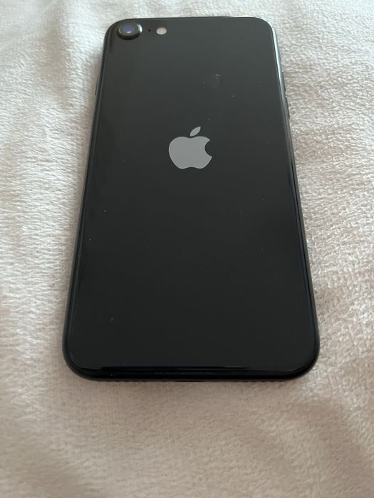 iPhone SE czarny