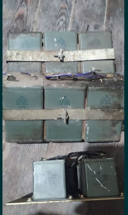 Конденсатор 4 мкФ  1000 вольт
