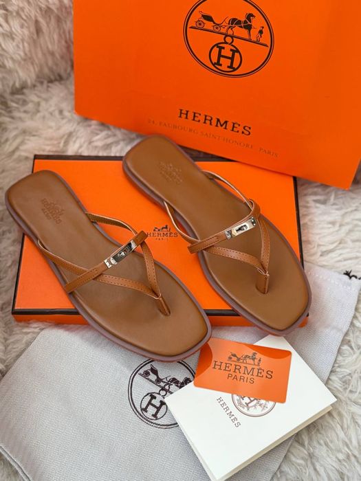 Шльопанці-вʼєтнамки шкіряні Hermes
