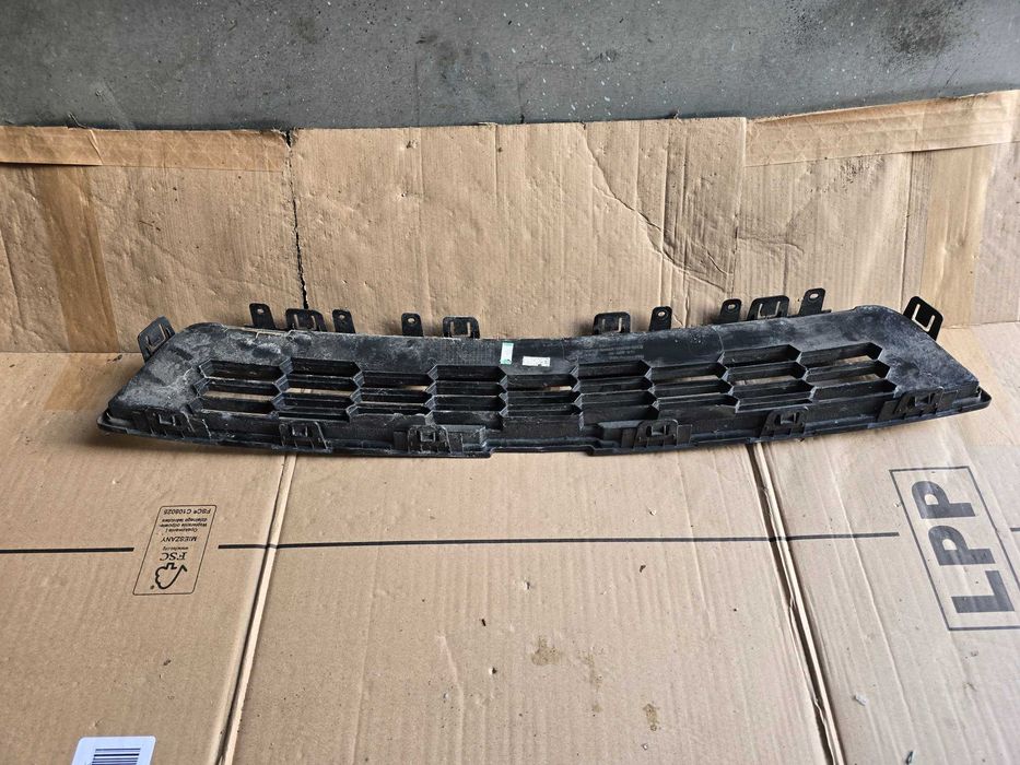 kratka środkowa zderzaka przód Chevrolet Aveo T300