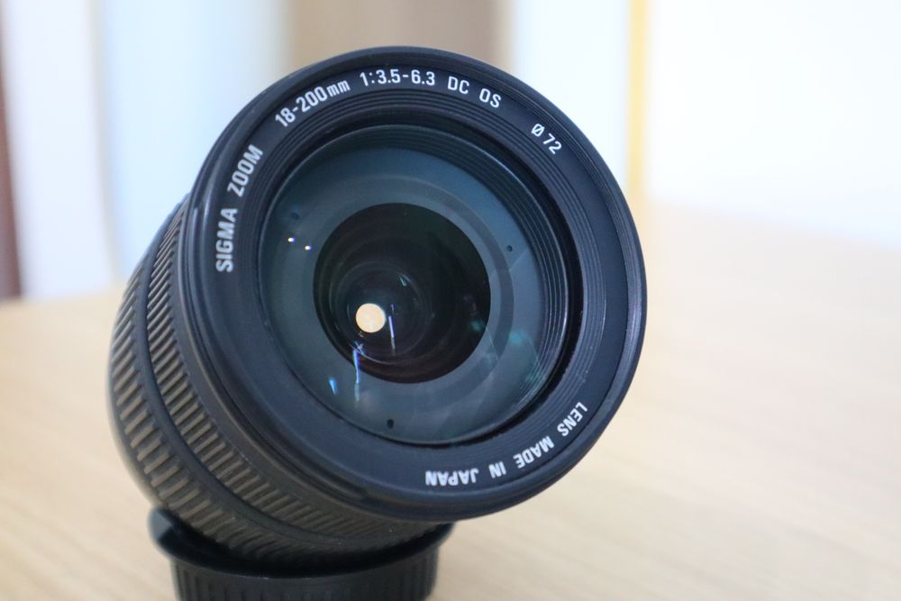 Sigma 18-200mm F/ 3.5-6.3 DC OS - Canon EF