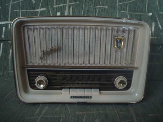 Продам ламповый радиоприемник Telefunken Jubilate 8