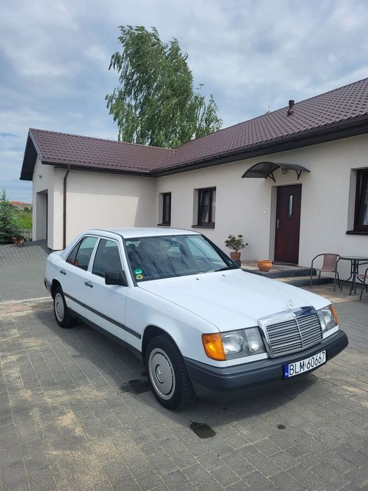 Mercedes-Benz W124