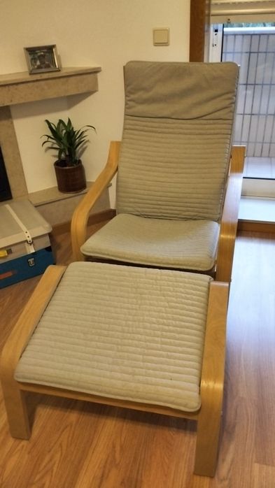 Cadeira de estar com repousa pés
