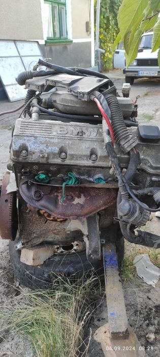 Двигун BMW в зборі  2.0 бензин.точно не знаю модель.диаіться на фото