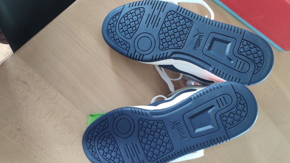 Buty Puma  Rebound  rozmiar  38,5. Nowe