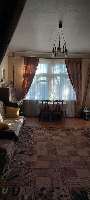 Продам 4 -и кімнатну квартиру в Жовтих Водах