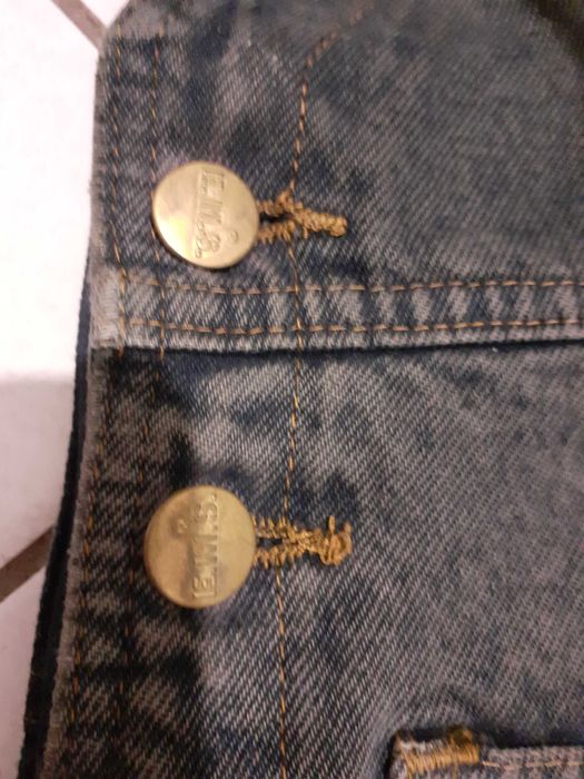 Czarne ogrodniczki jeansowe