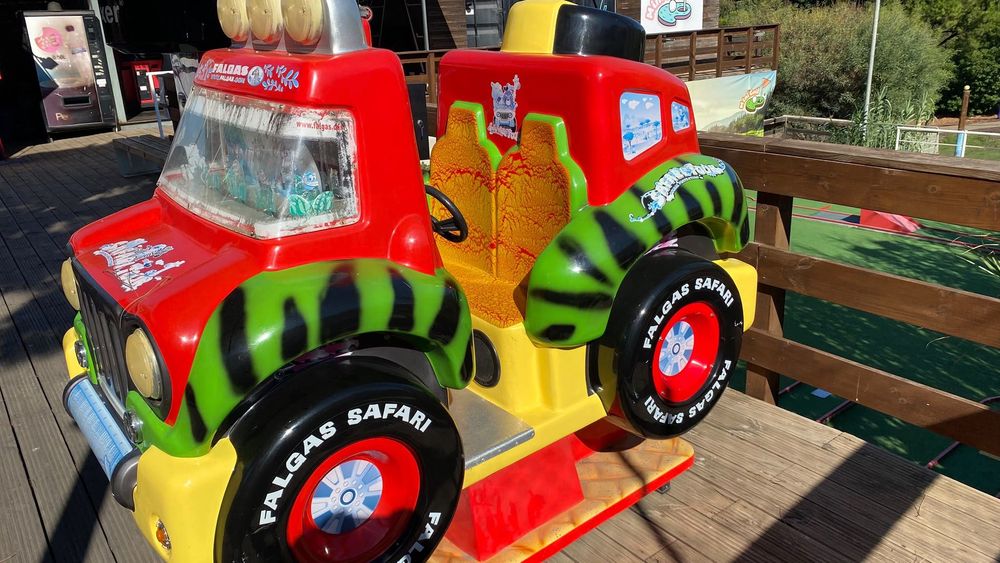 Balanceador Safari para crianças Usado, Maquina Arcade