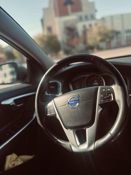 Volvo v 60(2017)