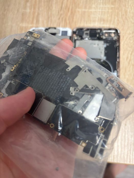 iPhone 8 Plus конструктор