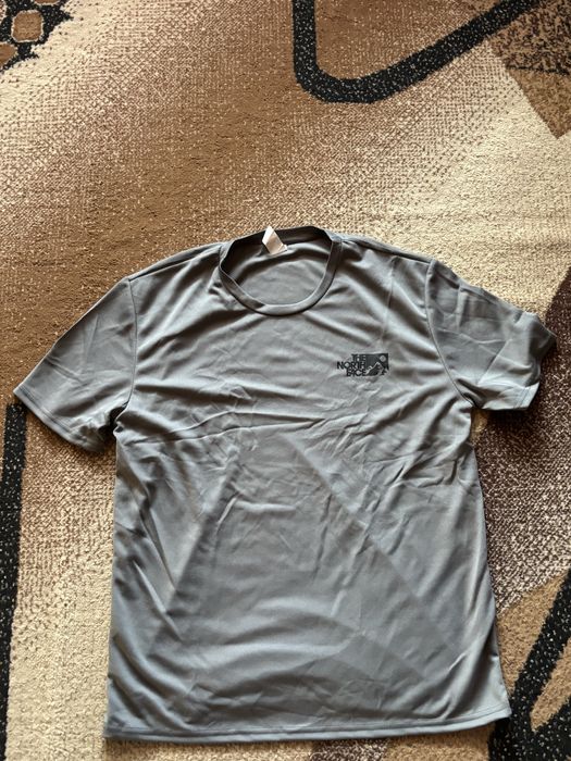 Фудболка The norfh face