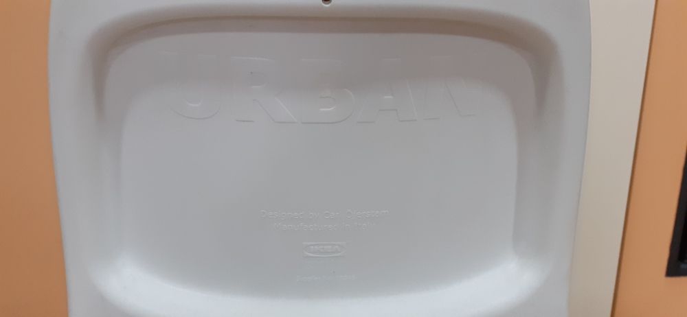 Vendo cadeira de mesa para bebê em muito bom estado como nova de marca