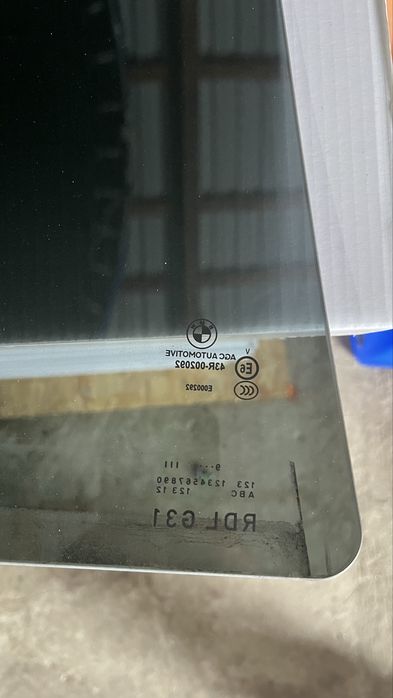 Szyba i mechanizm BMW G31