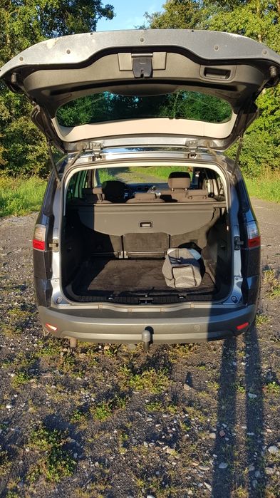 Ford s max benzyna
