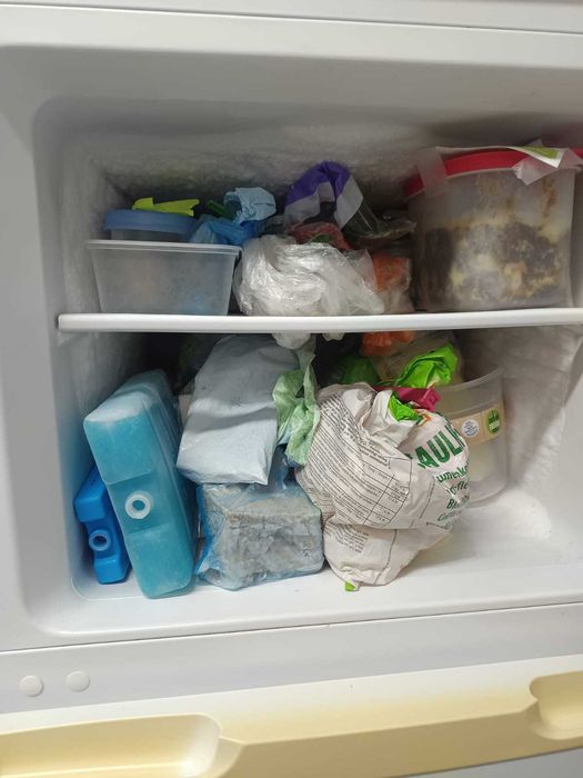 Frigorífico com congelador