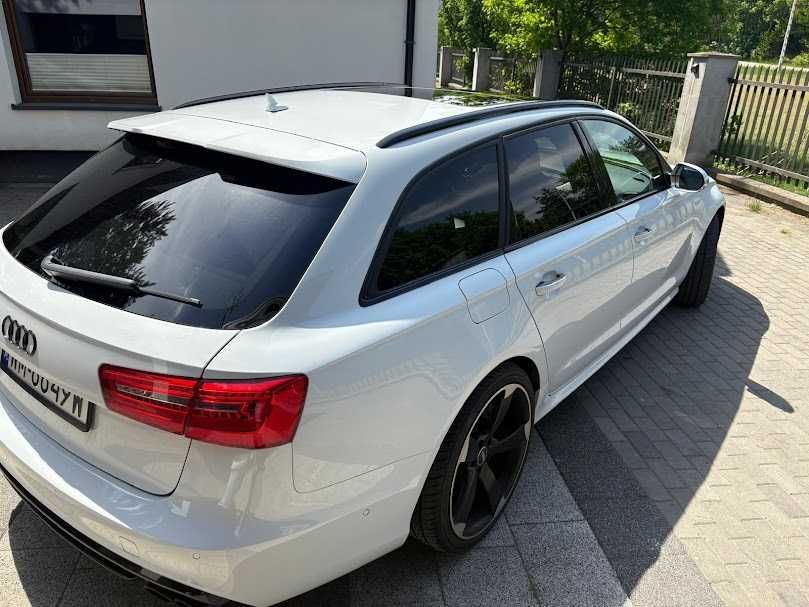 Samochód Audi S6 Avant