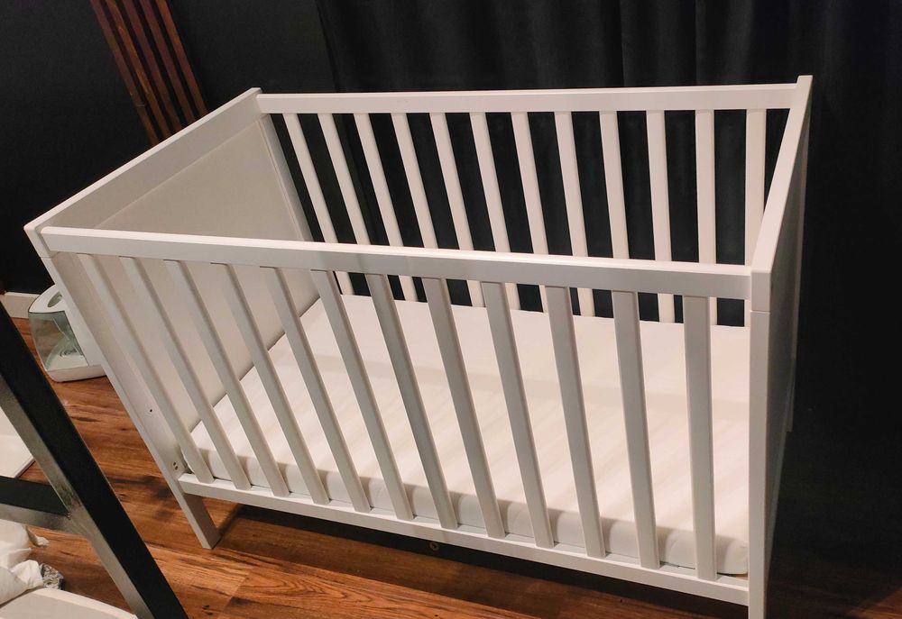 Łóżeczko i materac sundvik ikea