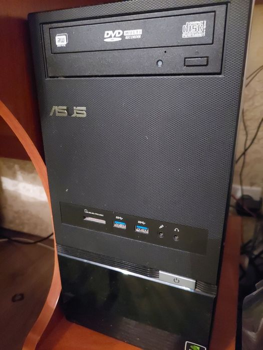 Системний блок, робочий. Відсутня відеокарта