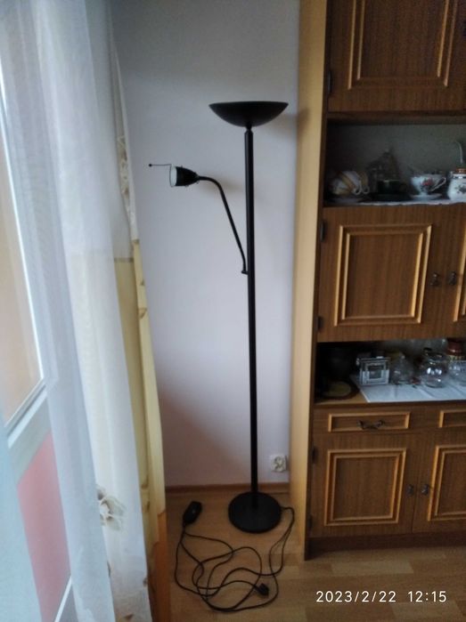 Lampa pokojowa nocna doskonała do czytania