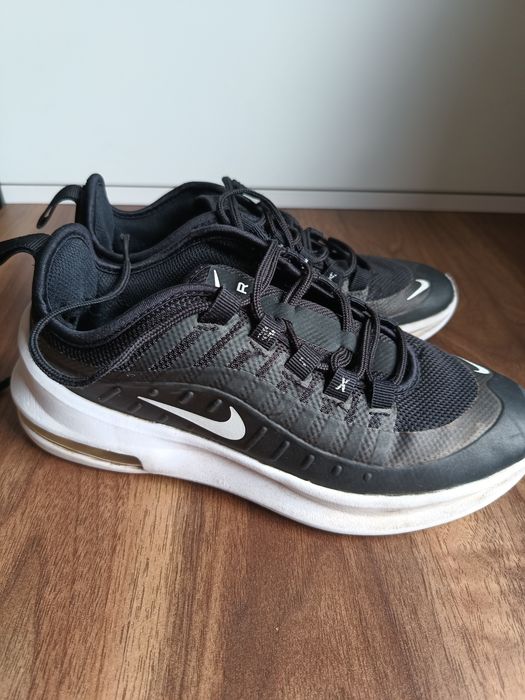 Buty dla chłopca NIKE czarne rozmiar 35,5