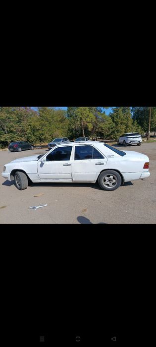 Мерседес 124 класика