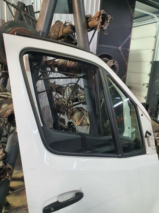Дверка передня права Mercedes-Benz Sprinter w907 w910 2018+