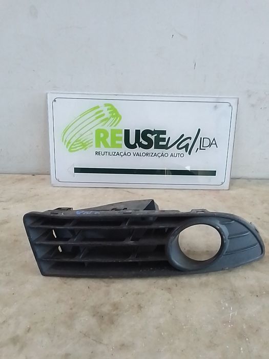 Grelha P/choques Fr Farol Nevoeiro Esq VOLKSWAGEN Polo (9N)