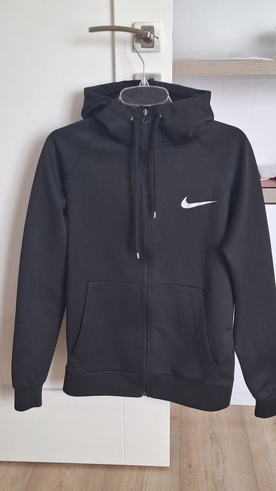 Czarna bluza Nike