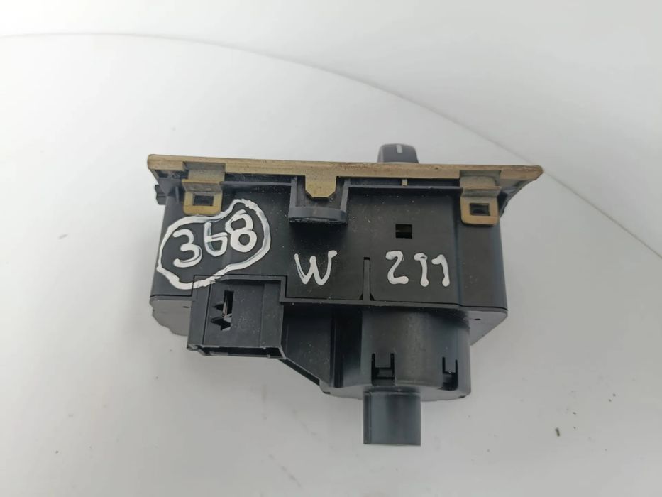 Botão / interruptor de luzes MERCEDES-BENZ Classe E (W211)