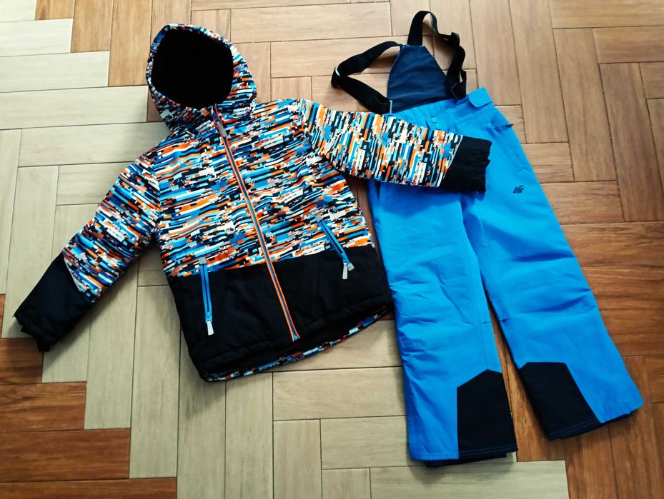 Kombinezon narciarski, Sinsay kurtka, 4F spodnie 128/134cm