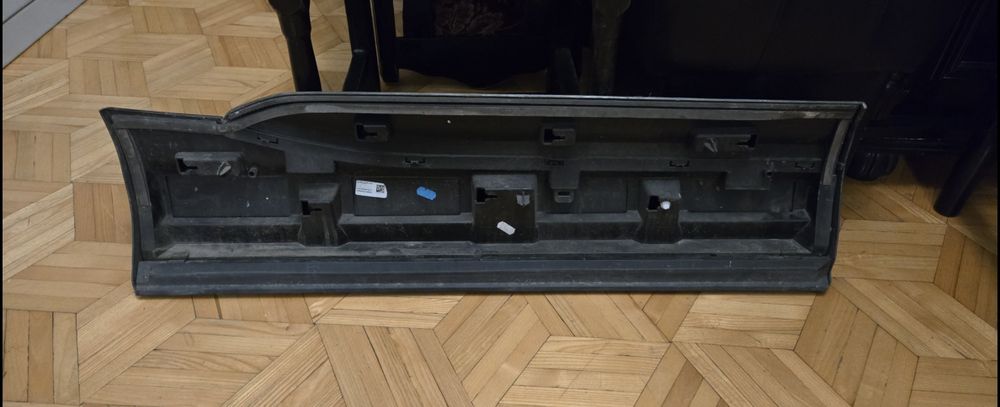 Listwa progowa Audi Q7 4M0