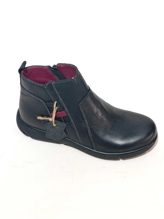Bota Senhora Pele Preto - Vários tamanhos - Novos