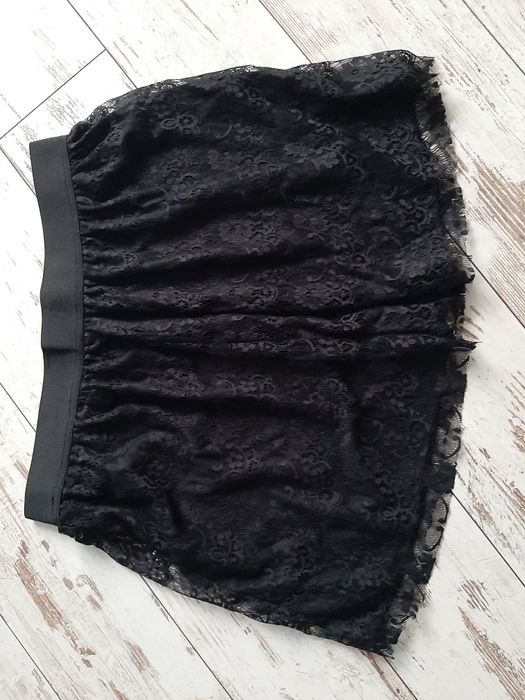Spódniczka koronkowa