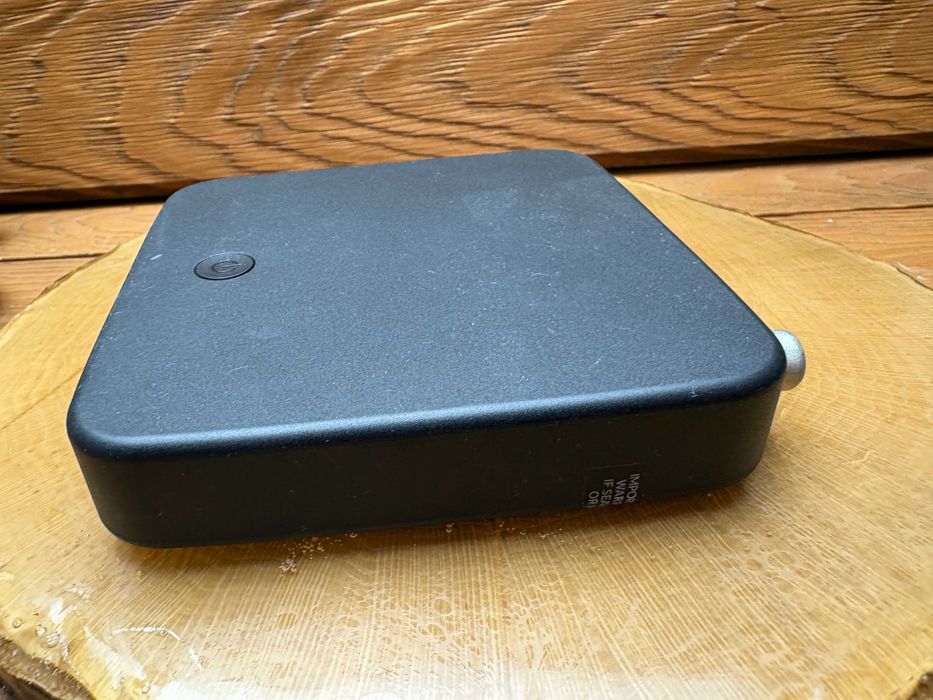 Strong SRT 420 Android TV Box 4K Tuner DVB-T2 HEVC Dolby Hybrydowy Box Chromecast