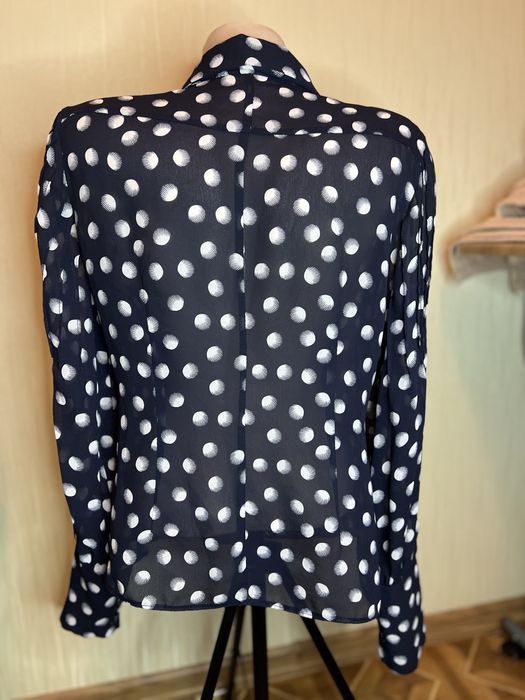 Чорна сорочка в горох