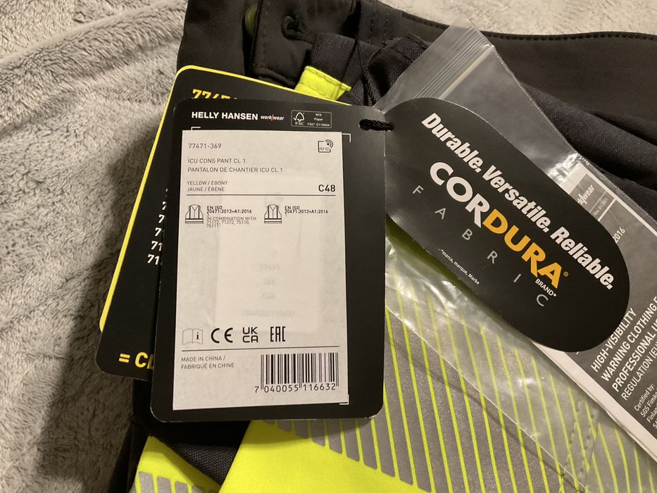 Spodnie robocze Helly Hansen model: 77471 - 369 C48 nowe z metkami
