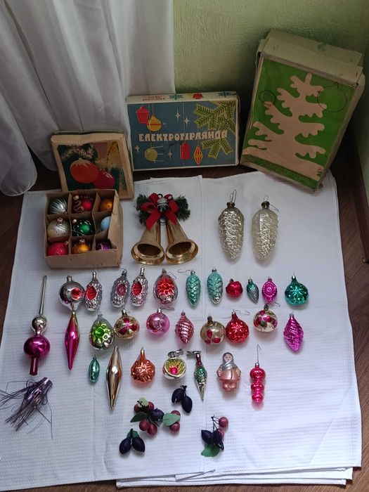 Ялинкові прикраси