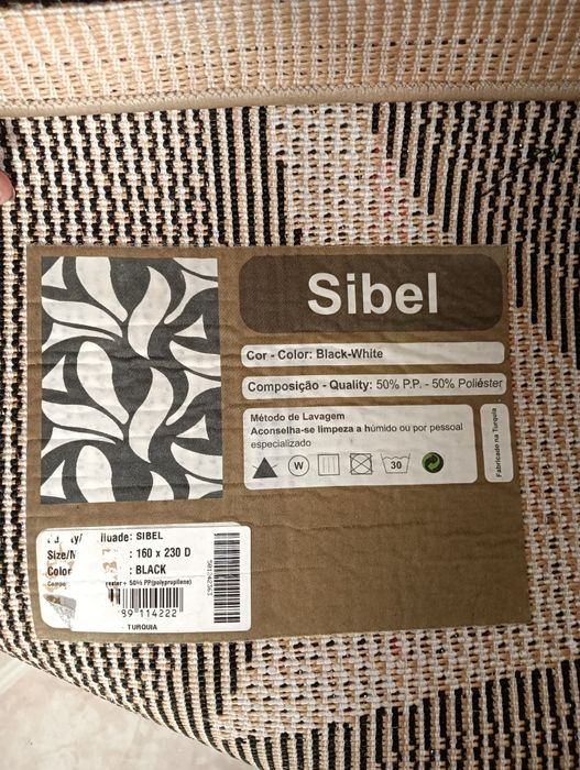 2 carpetes e 4 tapetoes